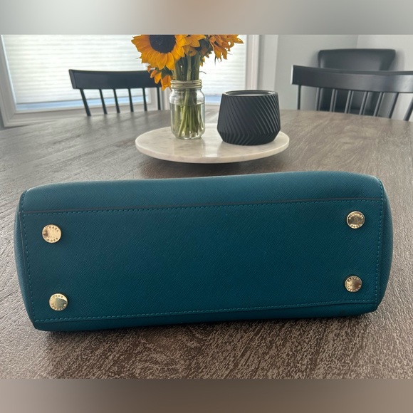 Michael Kors leather bag - Picture 6 of 10